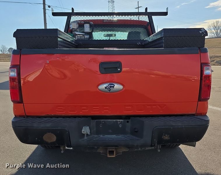 image for item FI0841 2011 Ford F250 Super Duty pickup truck