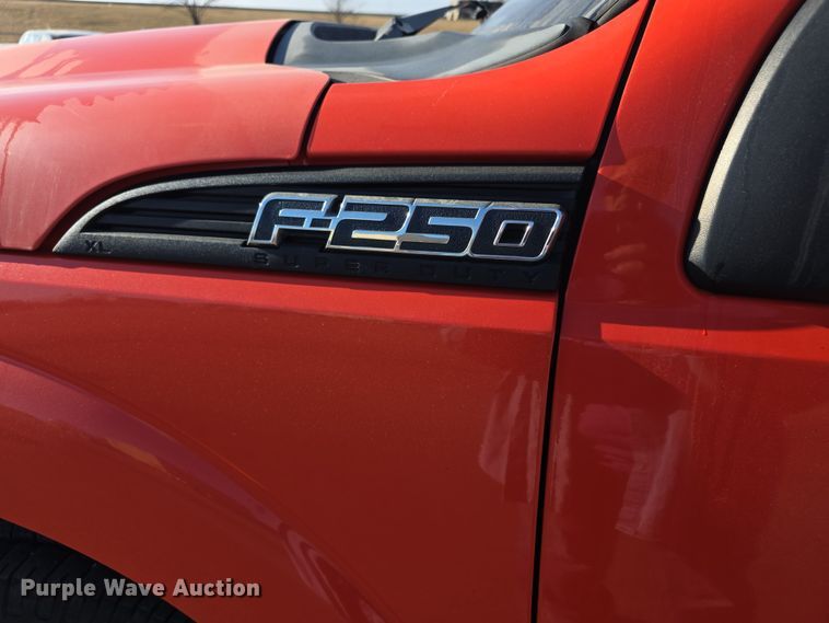 image for item FI0841 2011 Ford F250 Super Duty pickup truck