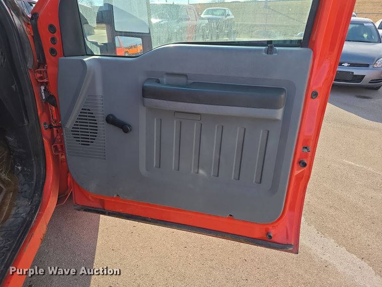 image for item FI0841 2011 Ford F250 Super Duty pickup truck