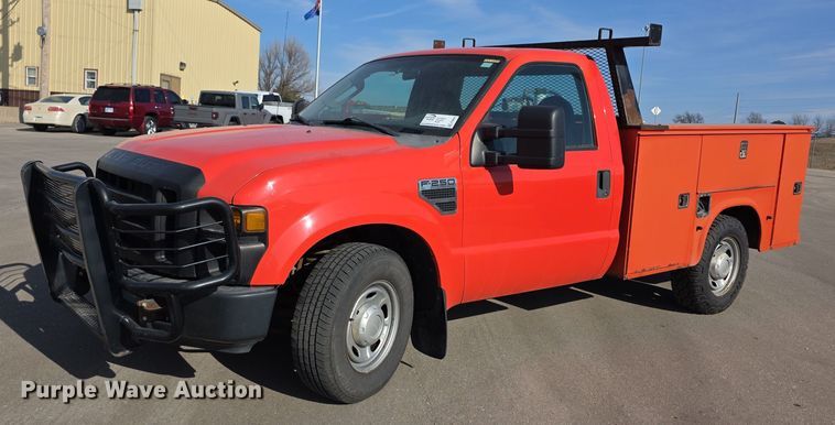 image for item FI0842 2010 Ford F250 Super Duty utility bed pickup truck