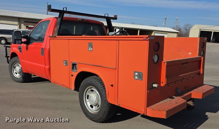 image for item FI0842 2010 Ford F250 Super Duty utility bed pickup truck