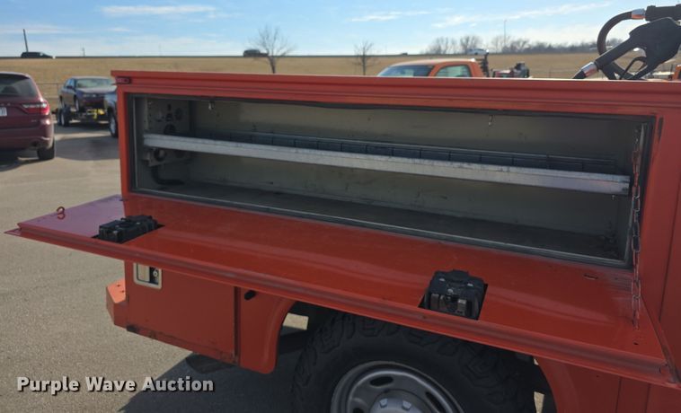 image for item FI0842 2010 Ford F250 Super Duty utility bed pickup truck