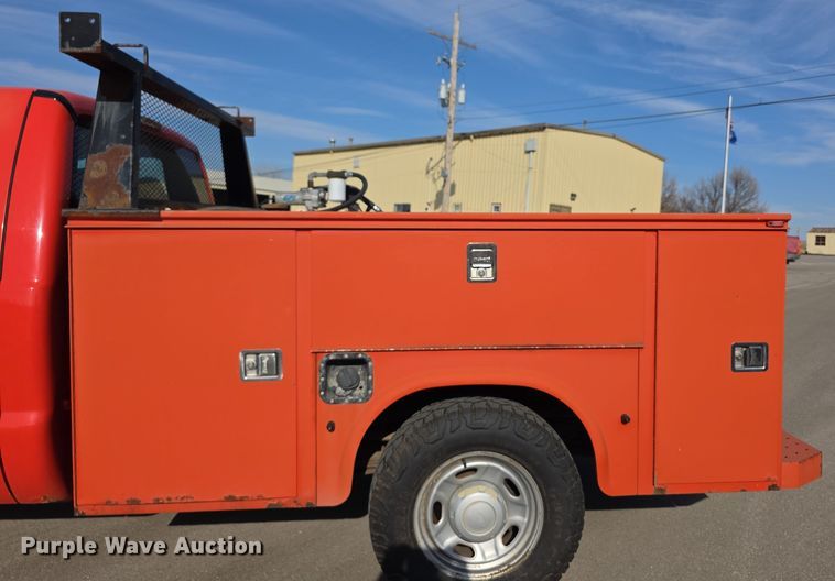 image for item FI0842 2010 Ford F250 Super Duty utility bed pickup truck