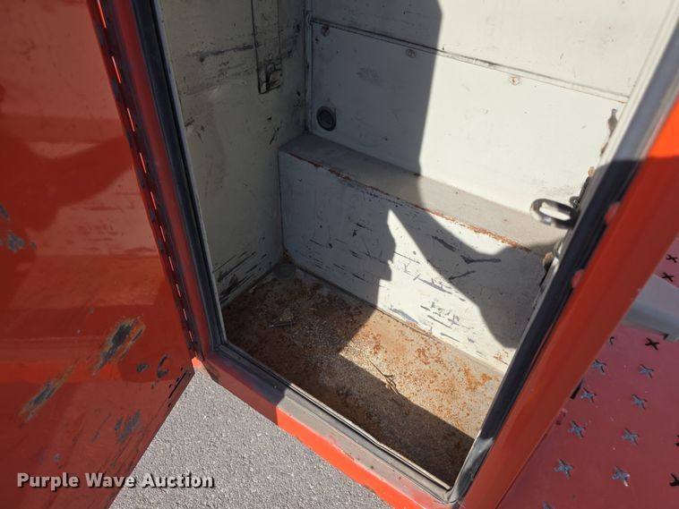 image for item FI0842 2010 Ford F250 Super Duty utility bed pickup truck