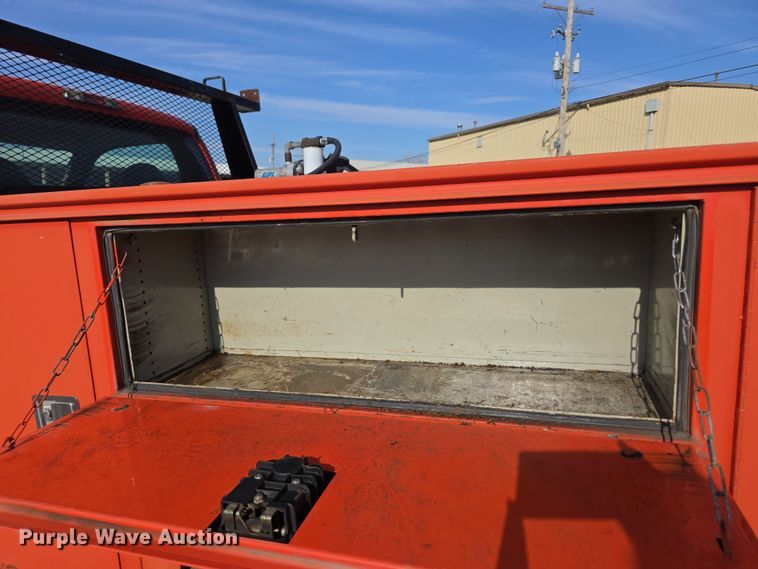 image for item FI0842 2010 Ford F250 Super Duty utility bed pickup truck