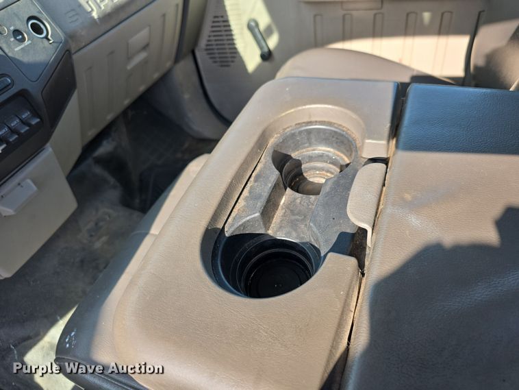 image for item FI0842 2010 Ford F250 Super Duty utility bed pickup truck