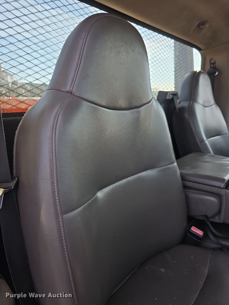 image for item FI0842 2010 Ford F250 Super Duty utility bed pickup truck