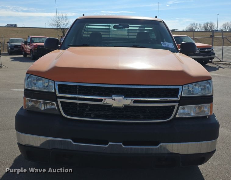 image for item FI0844 2006 Chevrolet Silverado 3500HD pickup truck