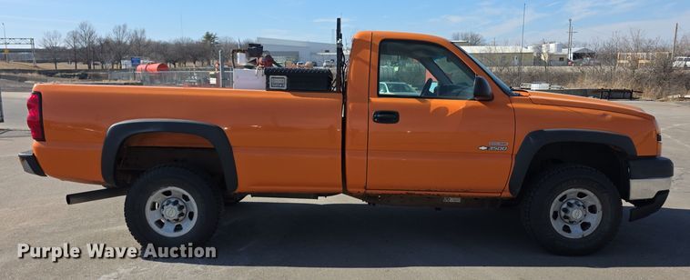 image for item FI0844 2006 Chevrolet Silverado 3500HD pickup truck