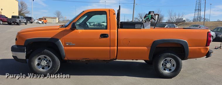 image for item FI0844 2006 Chevrolet Silverado 3500HD pickup truck