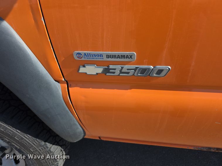 image for item FI0844 2006 Chevrolet Silverado 3500HD pickup truck