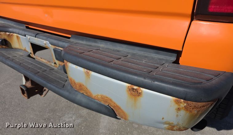 image for item FI0844 2006 Chevrolet Silverado 3500HD pickup truck