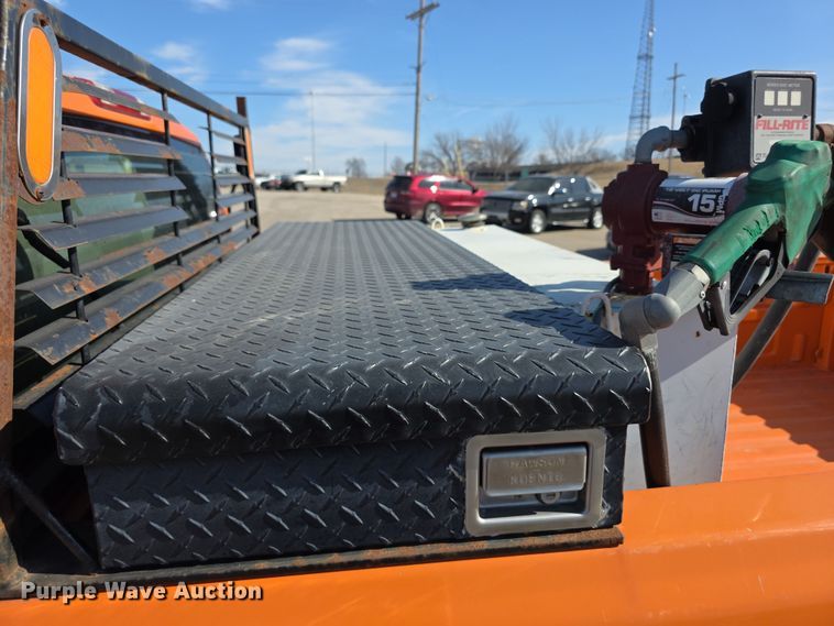 image for item FI0844 2006 Chevrolet Silverado 3500HD pickup truck