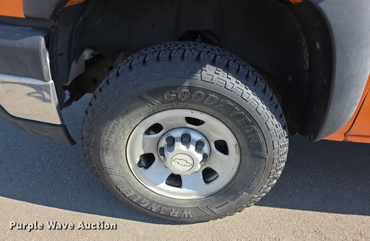 image for item FI0844 2006 Chevrolet Silverado 3500HD pickup truck