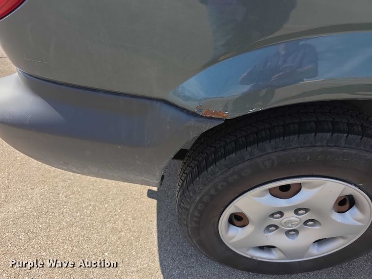 image for item FI0846 2003 Dodge Caravan SE van