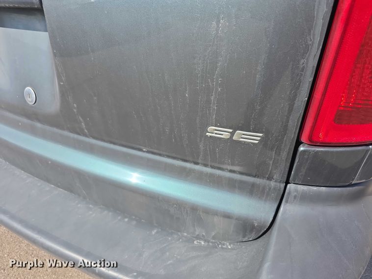 image for item FI0846 2003 Dodge Caravan SE van