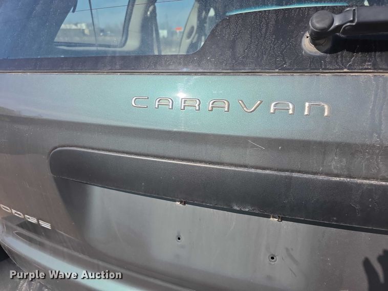 image for item FI0846 2003 Dodge Caravan SE van