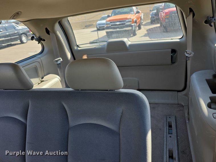 image for item FI0846 2003 Dodge Caravan SE van