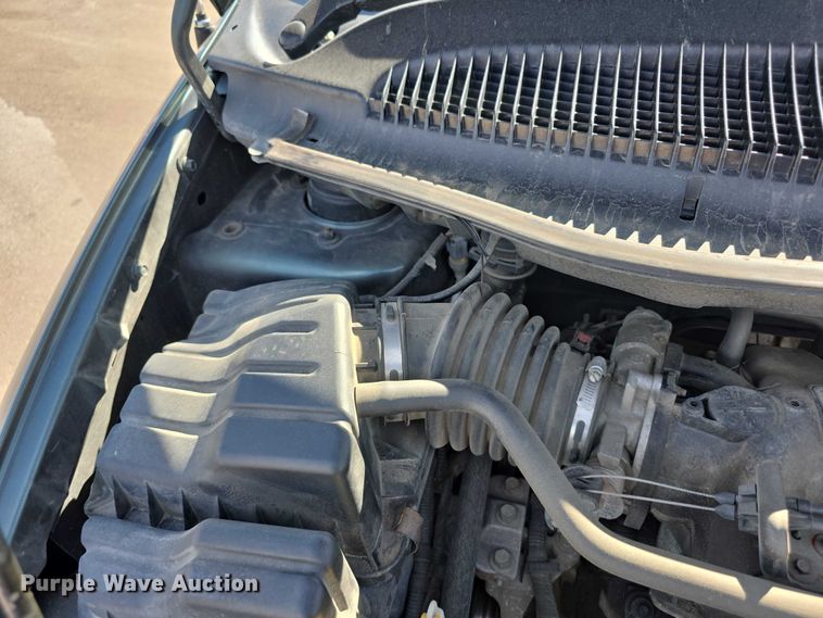 image for item FI0846 2003 Dodge Caravan SE van