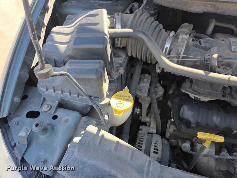 image for item FI0846 2003 Dodge Caravan SE van