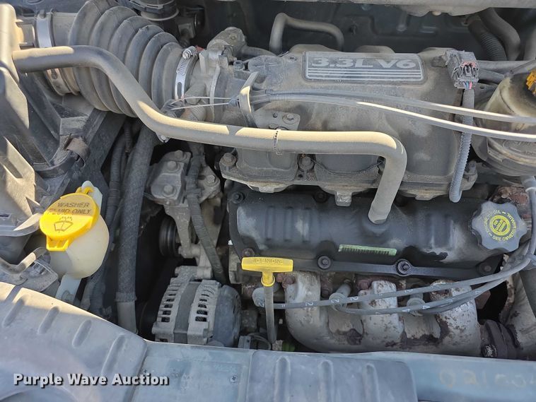 image for item FI0846 2003 Dodge Caravan SE van