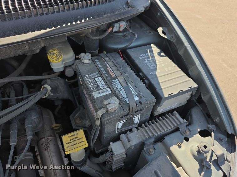 image for item FI0846 2003 Dodge Caravan SE van