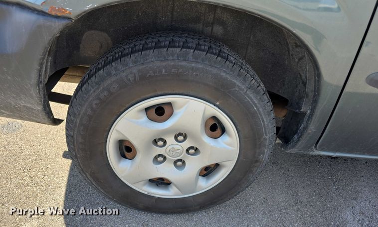 image for item FI0846 2003 Dodge Caravan SE van