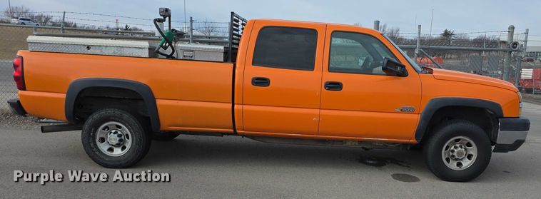 image for item FI0849 2007 Chevrolet Silverado 3500 Crew Cab pickup truck
