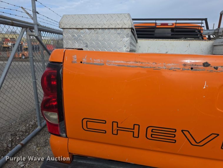 image for item FI0849 2007 Chevrolet Silverado 3500 Crew Cab pickup truck