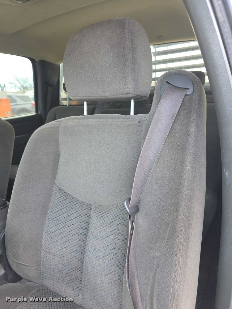 image for item FI0849 2007 Chevrolet Silverado 3500 Crew Cab pickup truck