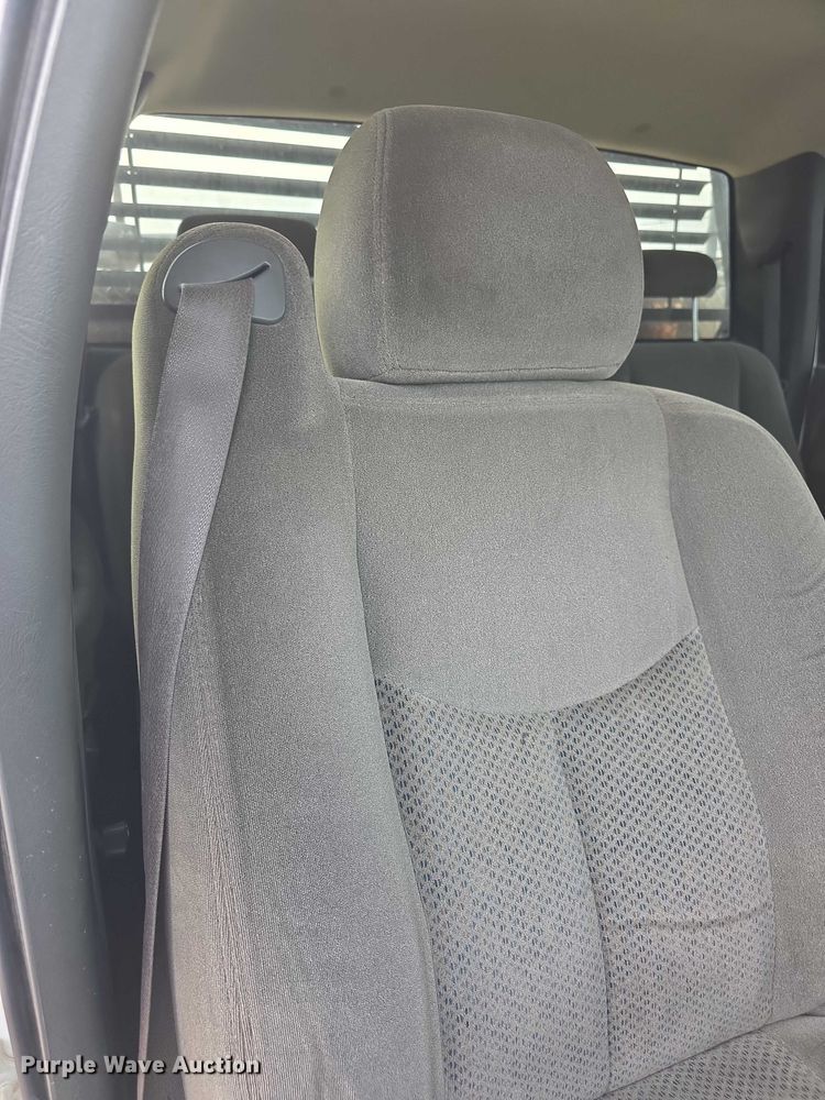 image for item FI0849 2007 Chevrolet Silverado 3500 Crew Cab pickup truck