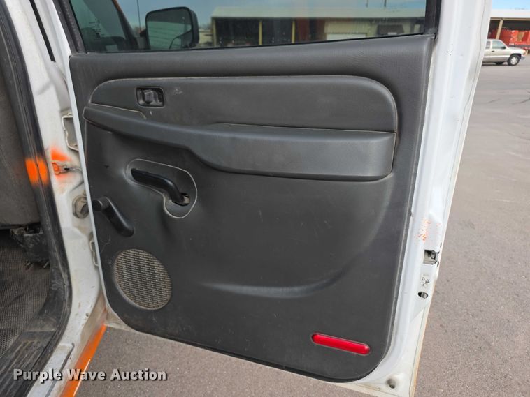 image for item FI0849 2007 Chevrolet Silverado 3500 Crew Cab pickup truck