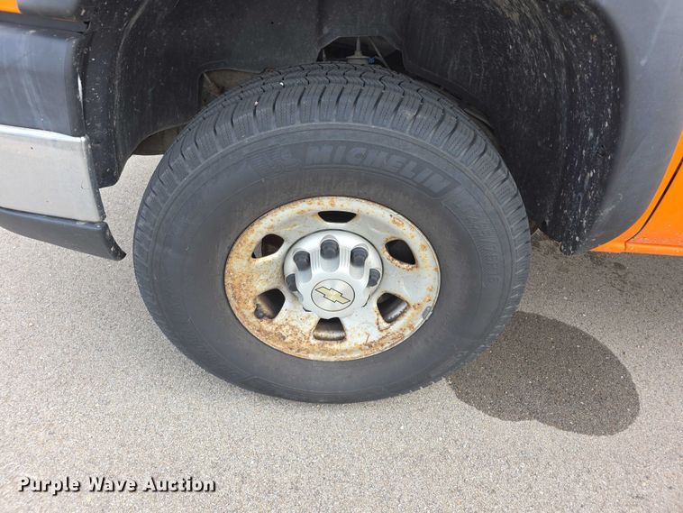 image for item FI0849 2007 Chevrolet Silverado 3500 Crew Cab pickup truck