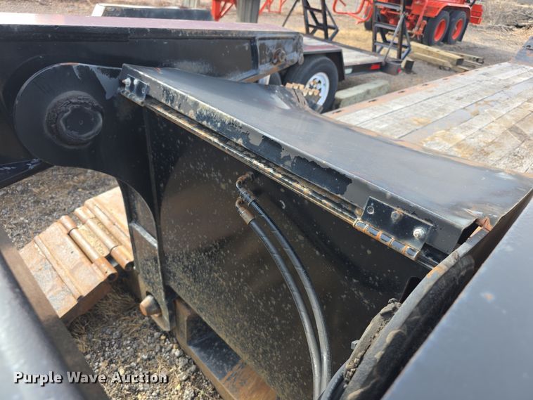 image for item FI0872 2004 Load King 553SS lowboy equipment trailer