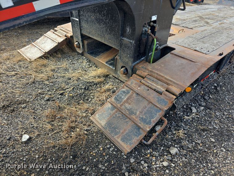 image for item FI0872 2004 Load King 553SS lowboy equipment trailer