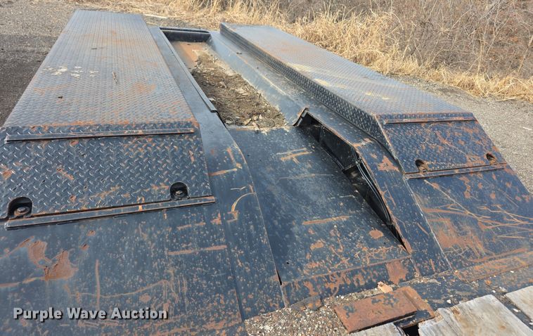 image for item FI0872 2004 Load King 553SS lowboy equipment trailer