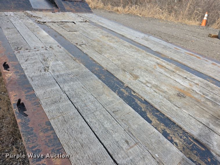 image for item FI0872 2004 Load King 553SS lowboy equipment trailer