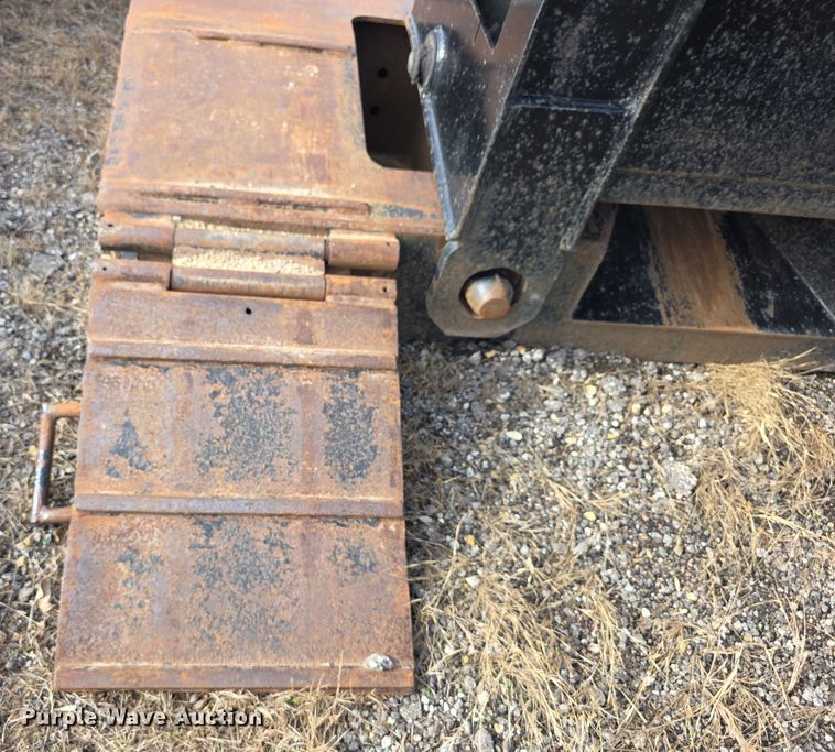 image for item FI0872 2004 Load King 553SS lowboy equipment trailer