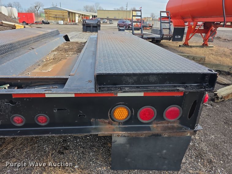 image for item FI0872 2004 Load King 553SS lowboy equipment trailer