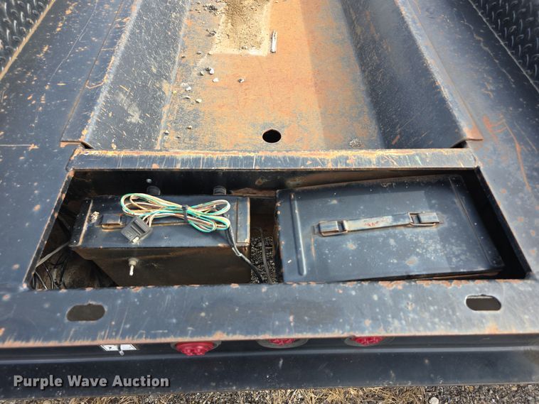 image for item FI0872 2004 Load King 553SS lowboy equipment trailer