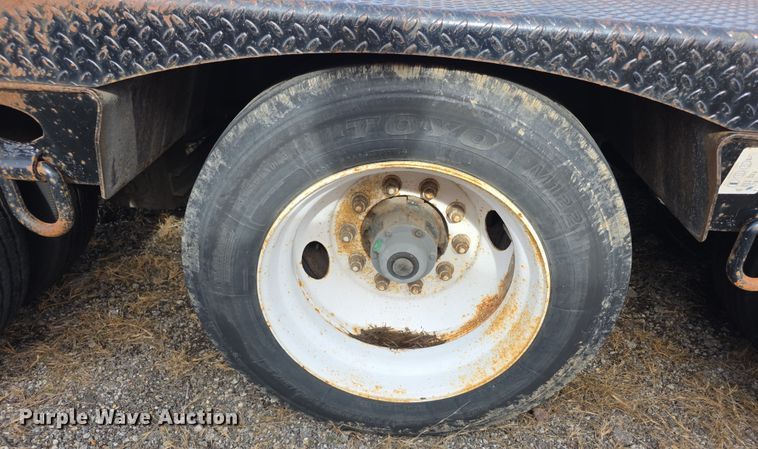 image for item FI0872 2004 Load King 553SS lowboy equipment trailer