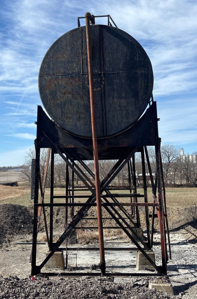 image for item FO3573 Asphalt storage tank