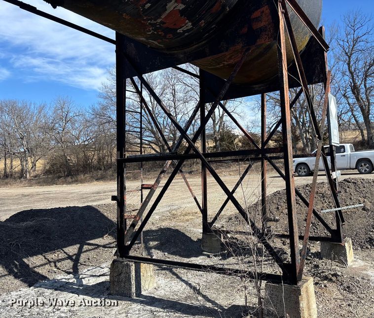 image for item FO3573 Asphalt storage tank