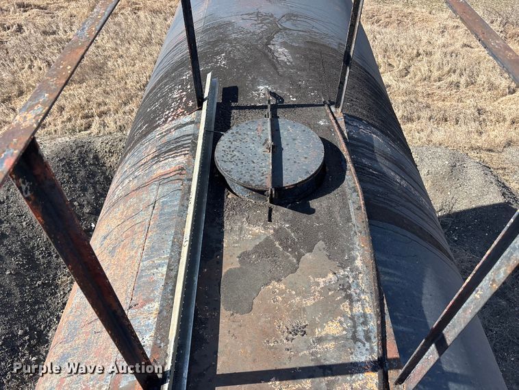 image for item FO3573 Asphalt storage tank