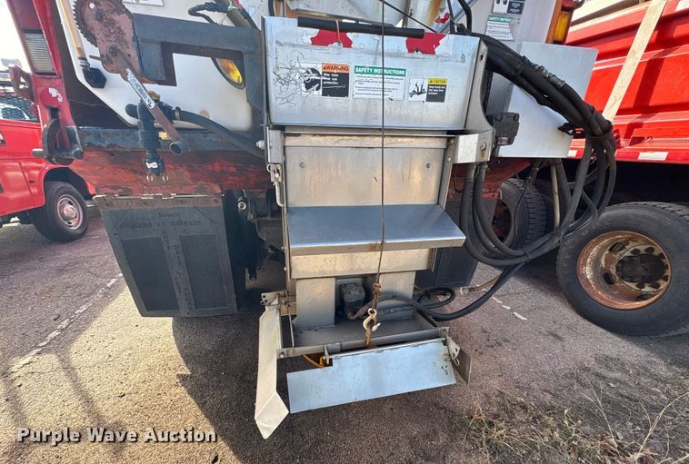 image for item NK9039 2009 Sterling L7500 Series dump truck