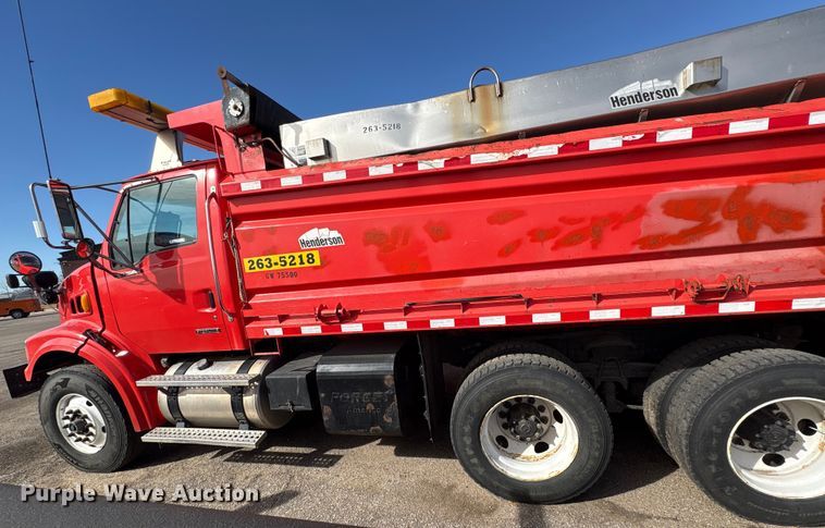 image for item NK9039 2009 Sterling L7500 Series dump truck