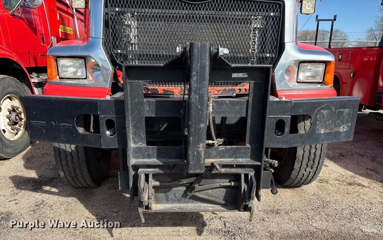 image for item NK9039 2009 Sterling L7500 Series dump truck