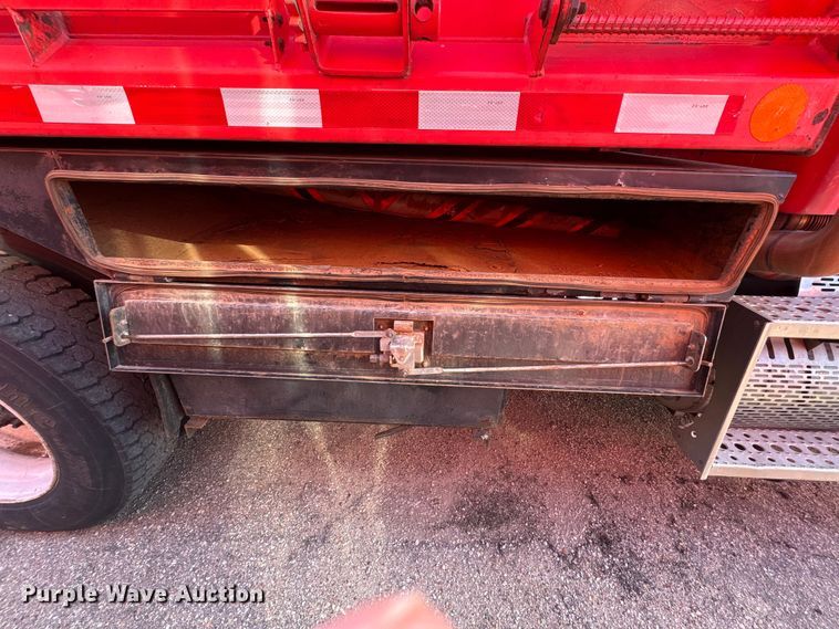 image for item NK9039 2009 Sterling L7500 Series dump truck