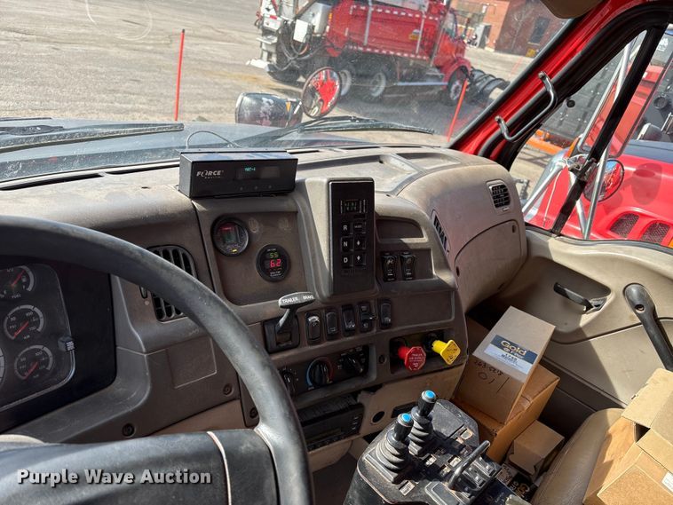 image for item NK9039 2009 Sterling L7500 Series dump truck