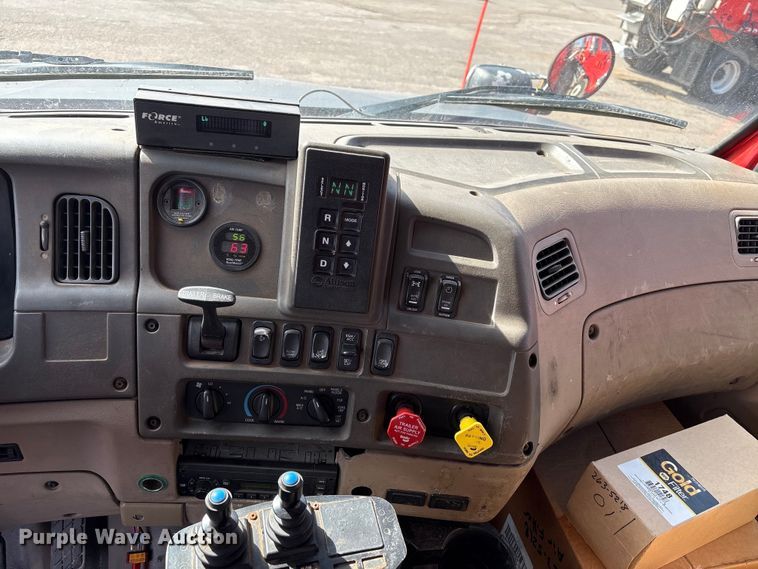 image for item NK9039 2009 Sterling L7500 Series dump truck